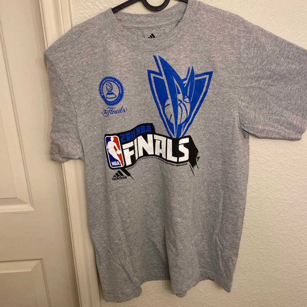 Adidas 2011 Dallas Mavericks WCF shirt
